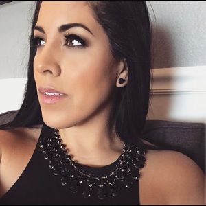 Meet your Posher, Yolanda